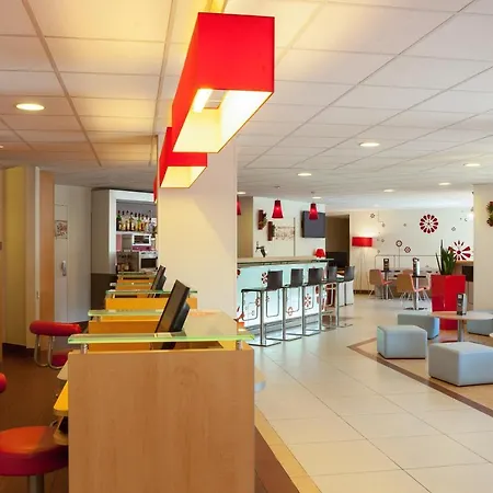 Ibis Velizy