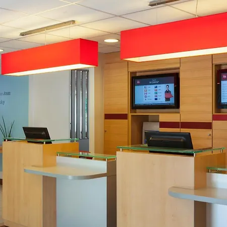 Ibis Velizy Отель Жуи-ан-Жоза