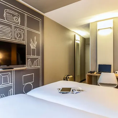 Hotel Ibis Velizy