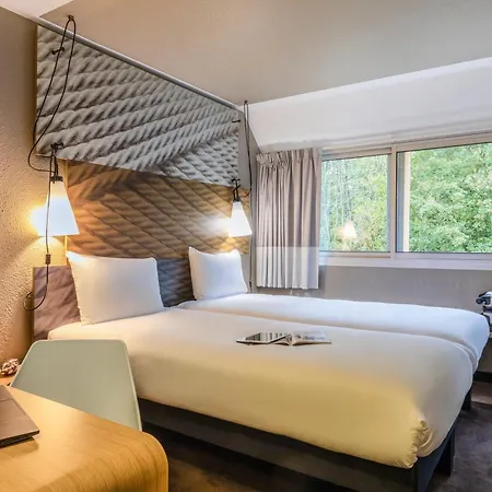 Ibis Velizy Hotel 3*