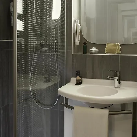 Ibis Velizy Hotel 3*