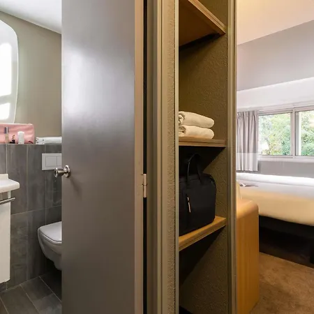Ibis Velizy Отель 3*