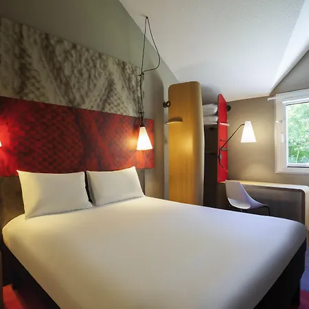 Отель Ibis Velizy 3*