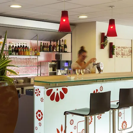 Ibis Velizy Отель Жуи-ан-Жоза