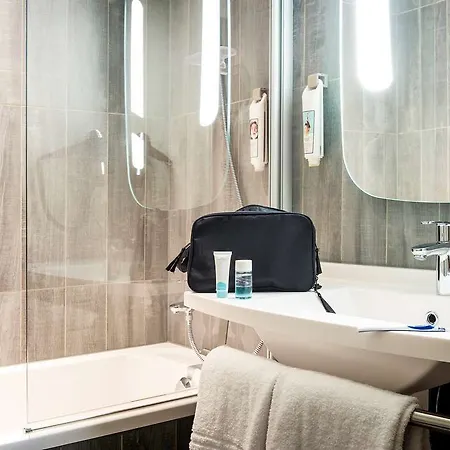 Ibis Velizy 3*