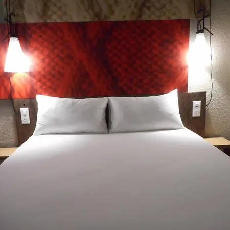 Ibis Velizy Отель